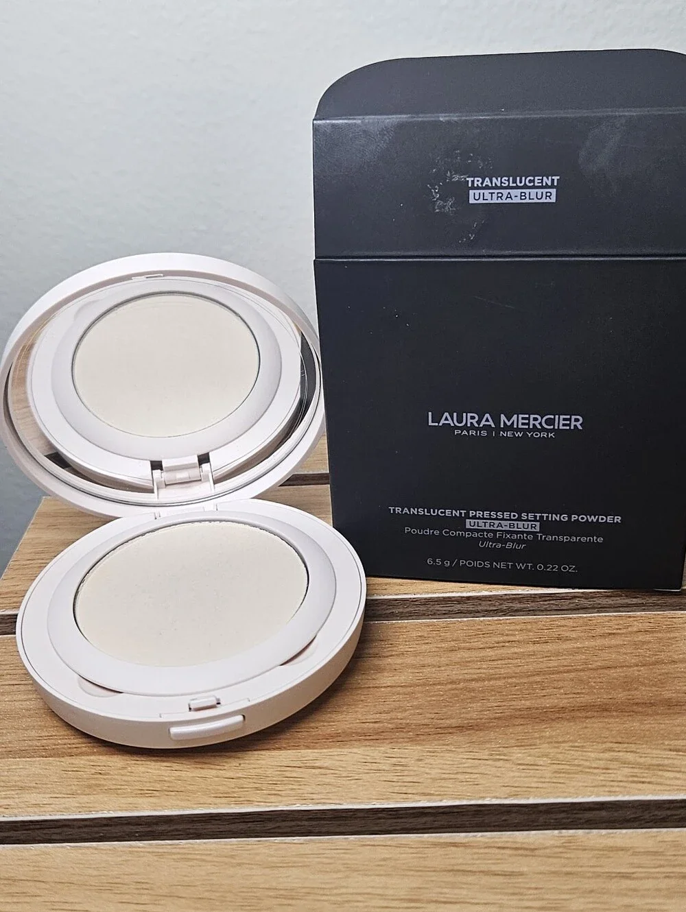 Laura Mercier Translucent Pressed Setting Powder Ultra-Blur 0.22oz